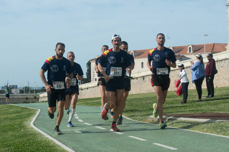 Unos 3.800 valientes parten con la primera luz del día al asalto de las baterías de costa de Cartagena