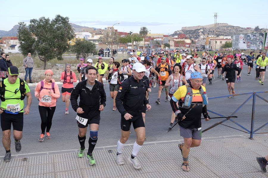 Unos 3.800 valientes parten con la primera luz del día al asalto de las baterías de costa de Cartagena