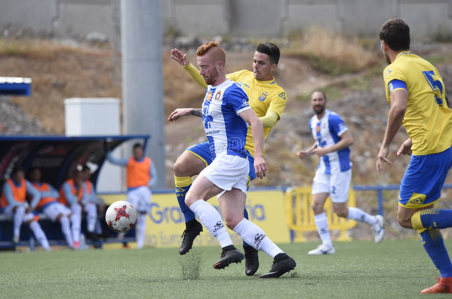 Mario Simón encadena su peor racha como entrenador del equipo blanquiazul y deja al conjunto lorquino a siete puntos de la promoción de descenso