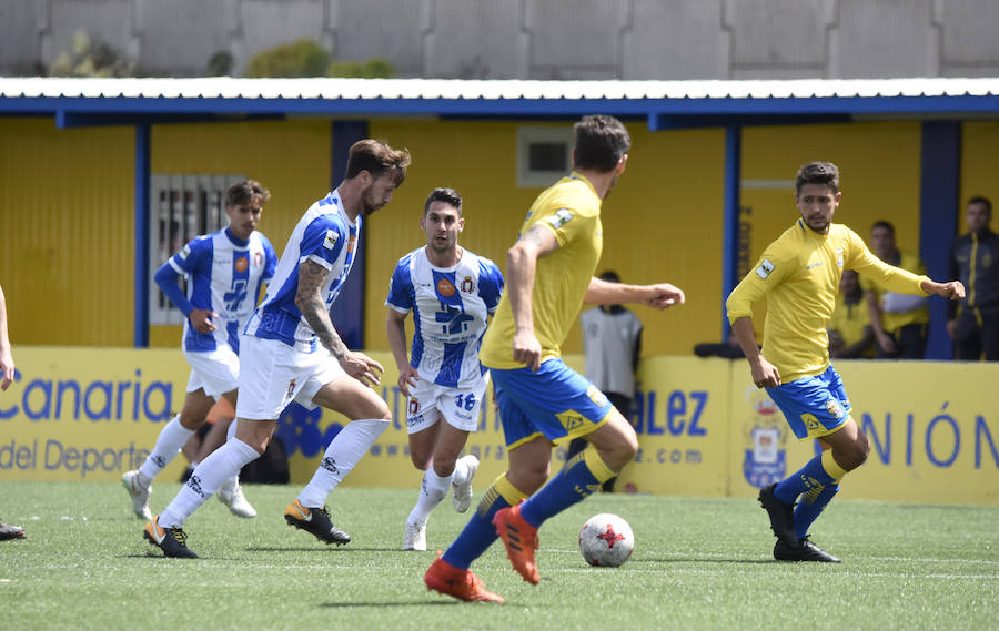 Mario Simón encadena su peor racha como entrenador del equipo blanquiazul y deja al conjunto lorquino a siete puntos de la promoción de descenso