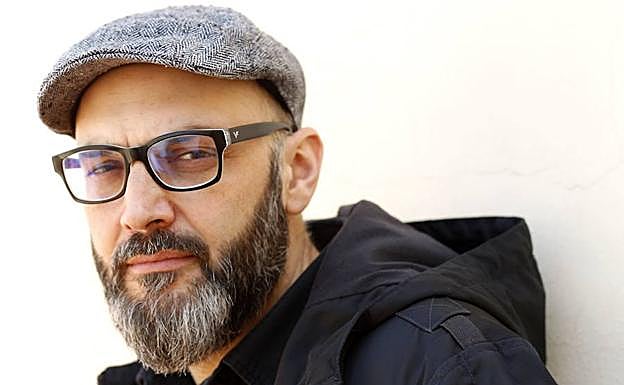 El escritor murciano Miguel Ángel Hernández.