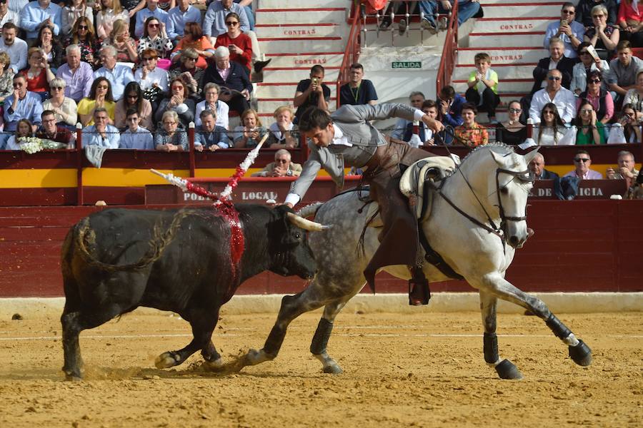 El festival solidario de Murcia volvió a ser un éxito, con trece orejas, dos rabos y mucho público