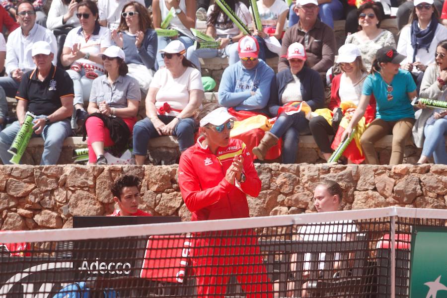 La tenista española sufrió para llevarse el primer set por 7-6 (2), pero se impuso con mucha claridad en el segundo (6-0)