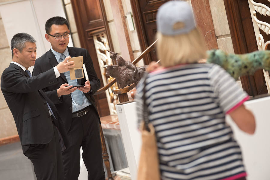 El embajador en España, Lyu Fan, explica el interés de los inversores asiáticos por la tecnología de riego desarrollada en la Región