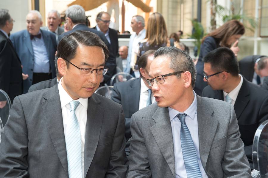 El embajador en España, Lyu Fan, explica el interés de los inversores asiáticos por la tecnología de riego desarrollada en la Región