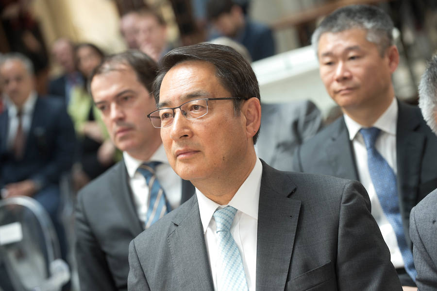 El embajador en España, Lyu Fan, explica el interés de los inversores asiáticos por la tecnología de riego desarrollada en la Región