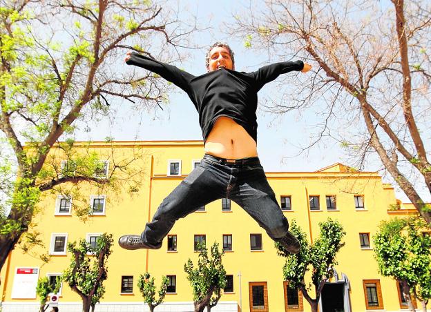 Pedro Alberto Cruz, ayer en el Jardín de la Constitución, en Murcia.