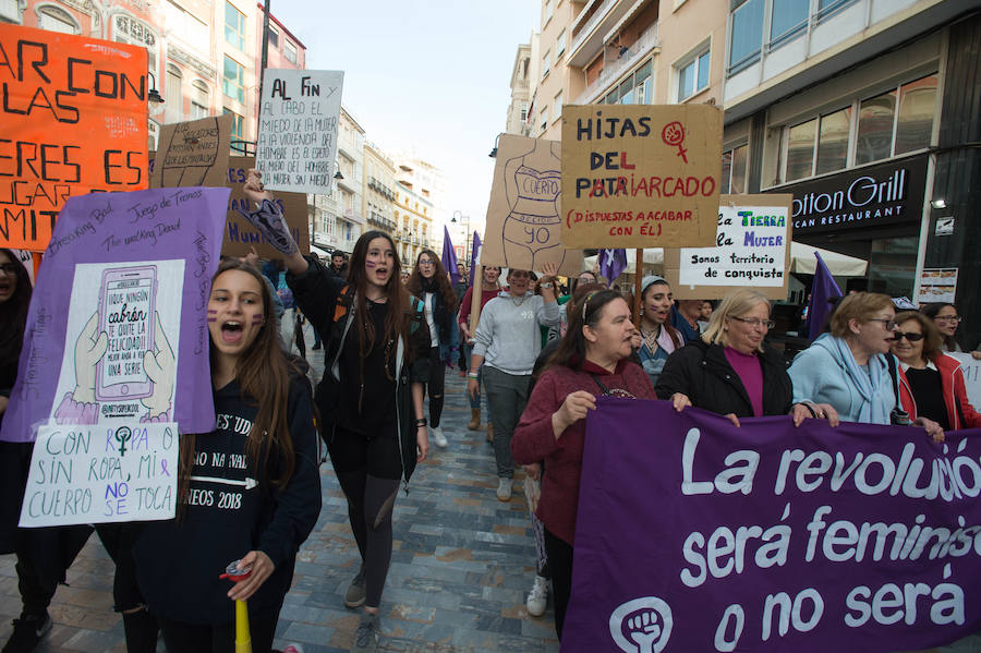 Concentración en Cartagena contra la decisión de no considerar agresión sexual el ataque de los Sanfermines.