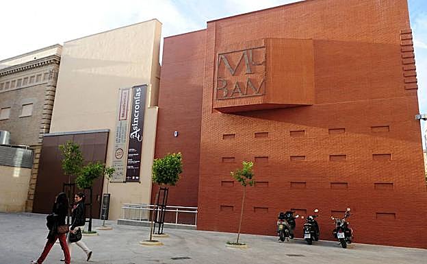 Fachada del Mubam.