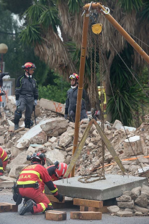 El Ministerio del Interior, el Ejército, la Comunidad y el Ayuntamiento afinan en el Naval su preparación para una emergencia de máximo nivel