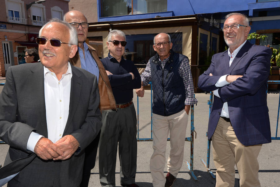 El secretario general del PSOE se reunió con los regantes antes del acto. 