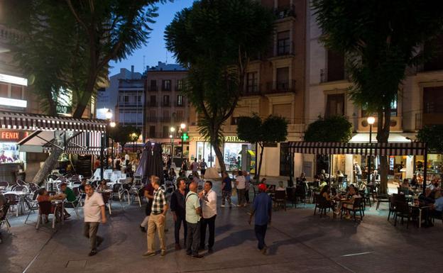 Terrazas en la Plaza de las Flores en una imagen de archivo. 