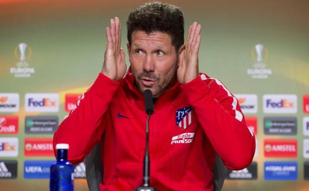 Diego Simeone, durante la rueda de prensa en el Metropolitano. 