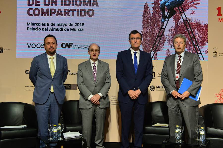 El Palacio del Almudí de Murcia acoge la segunda edición de una cita que busca analizar las relaciones entre España y Latinoamérica. 