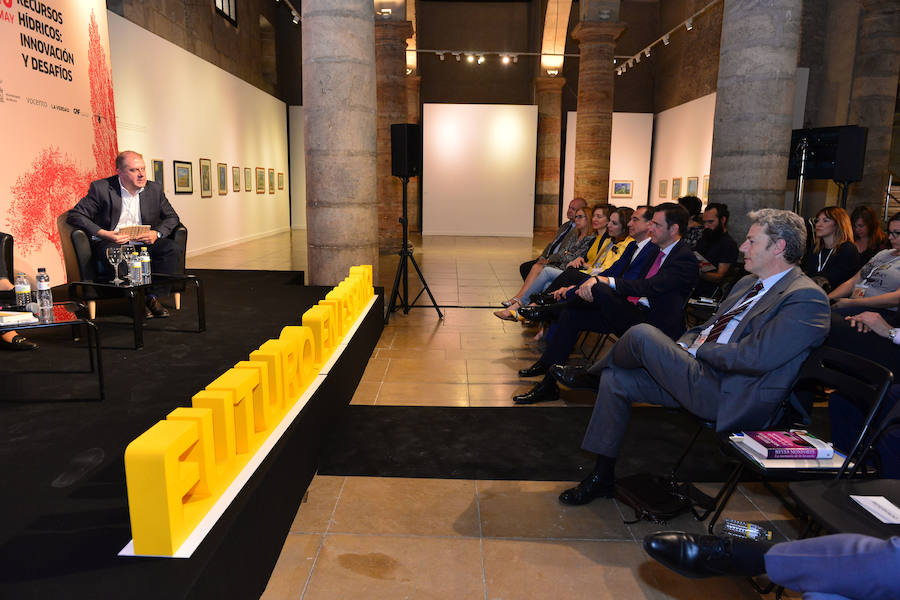 El Palacio del Almudí de Murcia acoge la segunda edición de una cita que busca analizar las relaciones entre España y Latinoamérica. 