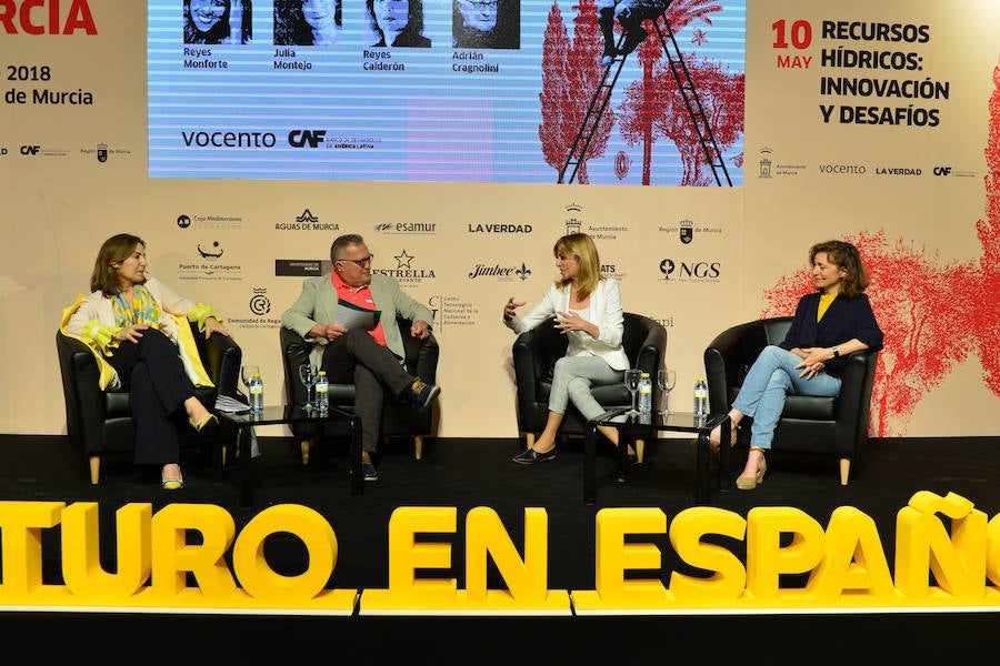 El Palacio del Almudí de Murcia acoge la segunda edición de una cita que busca analizar las relaciones entre España y Latinoamérica. 