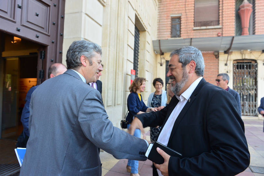 El Palacio del Almudí de Murcia acoge la segunda edición de una cita que busca analizar las relaciones entre España y Latinoamérica. 