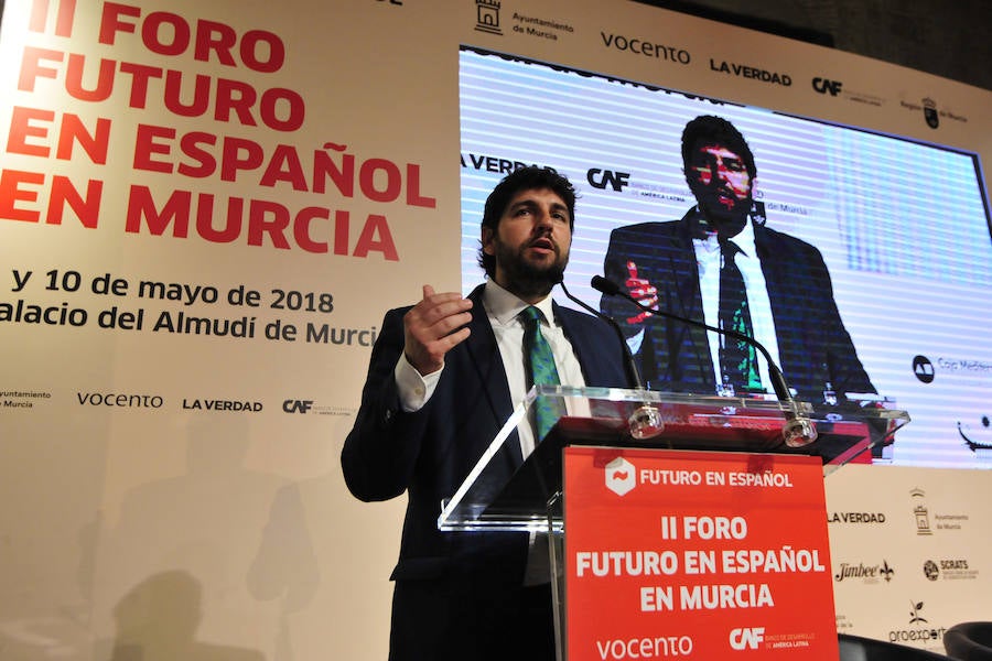 La ministra de Agricultura, que inauguró la segunda jornada del foro Futuro en Español, aboga por «un pacto que asegure el equilibrio entre la defensa del medio ambiente y su disponibilidad y que mitigue los impactos negativos del cambio climático»