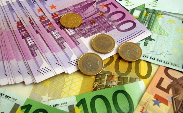 Estafan más de 770.000 euros a un banco con documentos falsificados