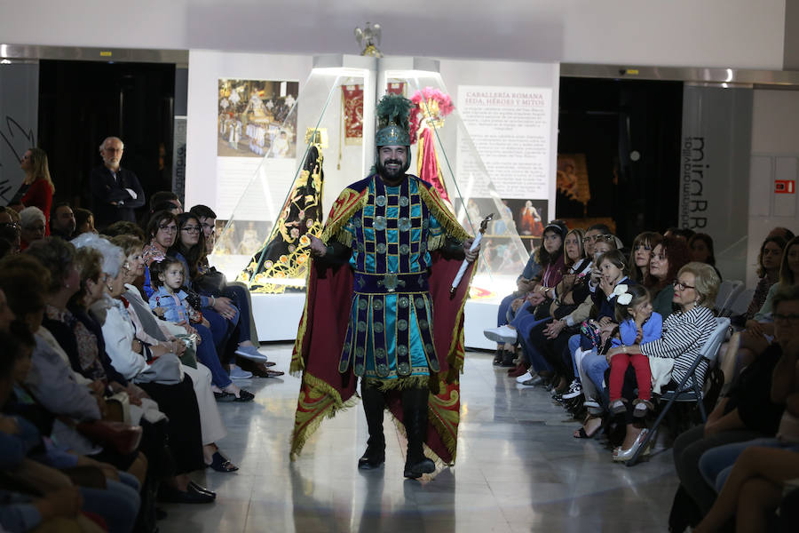 Visitantes durante la Noche de los Museos de Lorca.
