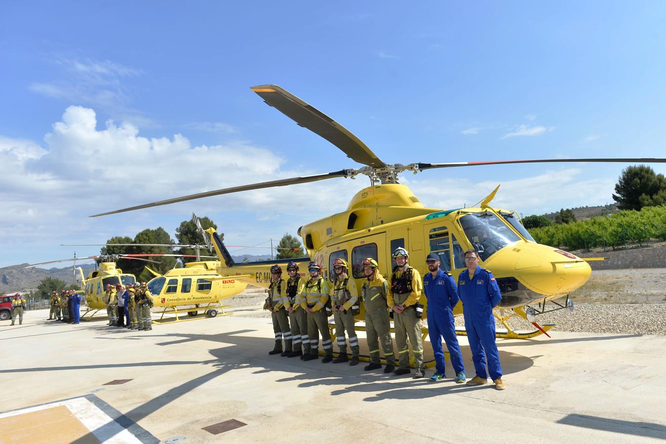 La lucha contra el fuego gana músculo desde el aire: este año el Plan Infomur contará por primera vez con cinco helicópteros y un avión anfibio