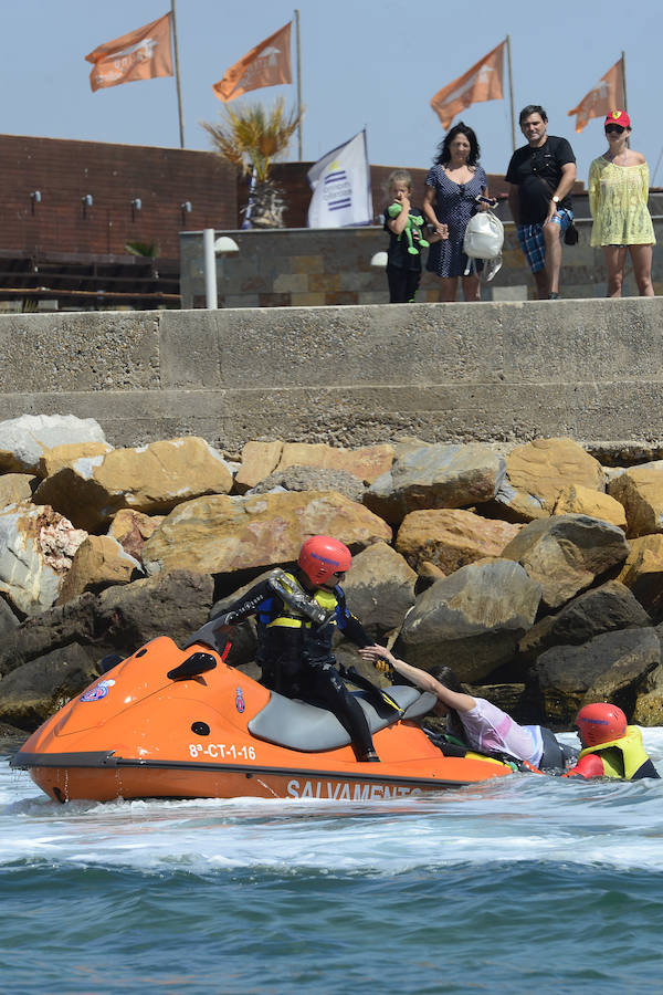 La Comunidad activará durante la época de peligro alto un dispositivo compuesto por más de 250 personas a lo largo de los 127 puestos repartidos en 76 playas