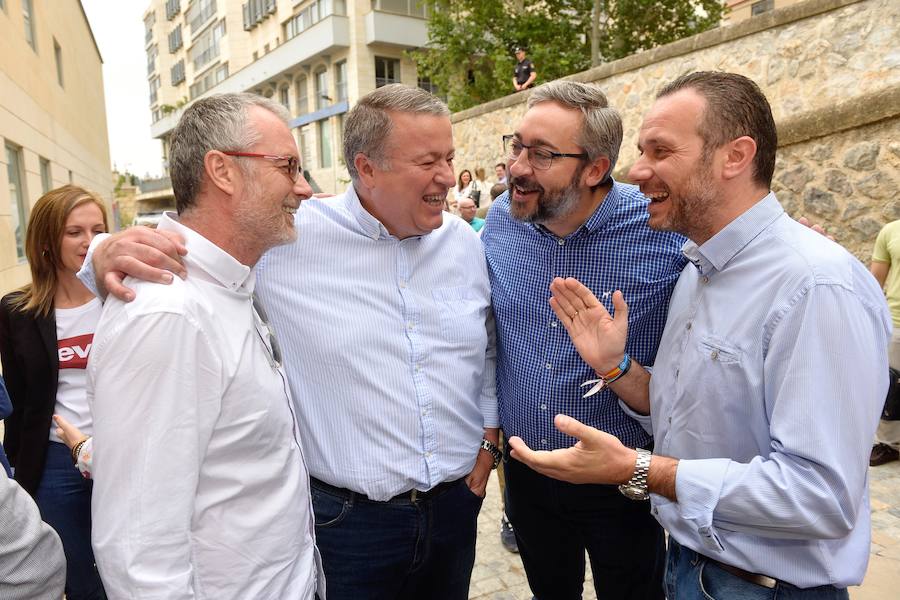 El presidente autonómico, Fernando López Miras, presenta el documento, cuya firma ha sido retrasada al próximo lunes y que suscriben, además del PP, PSOE y Cs