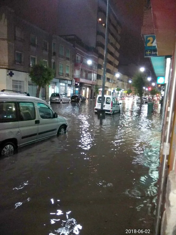 Una calle de Caravaca, llena de agua. 