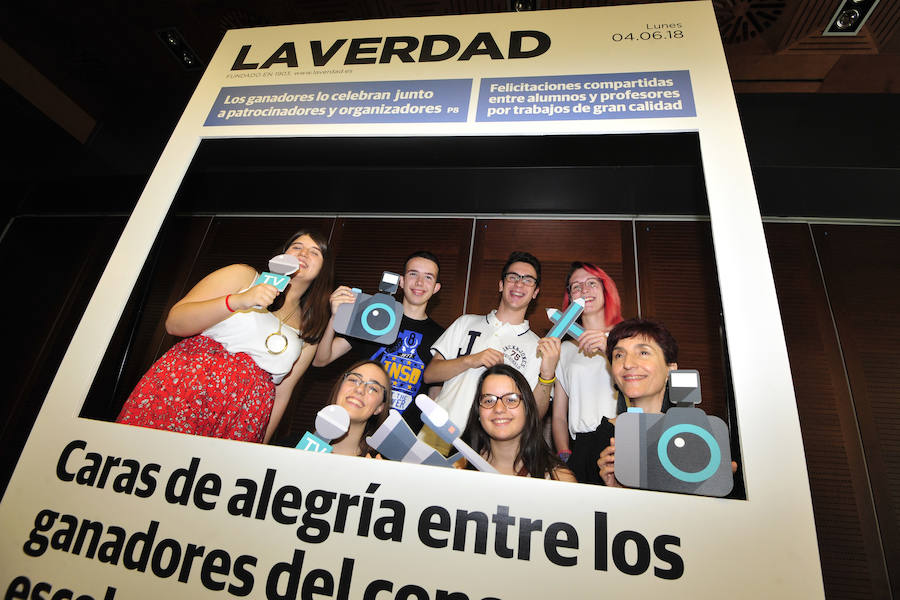 La consejería de Educación, Juventud y Deportes y laverdad.es cierran la IX edición de 'Mi Periódico Digital' con el reconocimiento a los autores de los mejores trabajos | Los equipos 'Los Mensajeros del Tiempo' y 'La Era de los Cuatro 3.0', mejores ediciones digitales del concurso