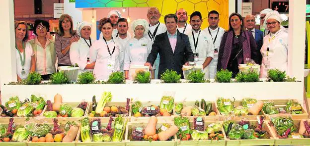 Alumnos de la Escuela de Hostelería de La Flota en la última edición de Fruit Attraction. EFQ