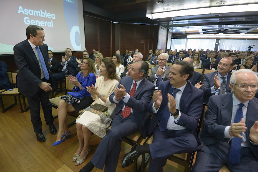 El presidente de Croem, reelegido este jueves en la asamblea de la organización, desea que el Ejecutivo regional y el nacional «mantengan unas relaciones fructíferas, donde prime el interés general y el equilibrio territorial en cuestiones prioritarias»