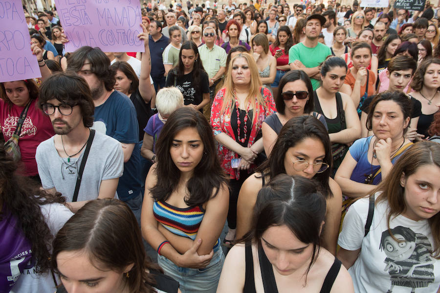 Concentración en la Plaza de Belluga de Murcia.
