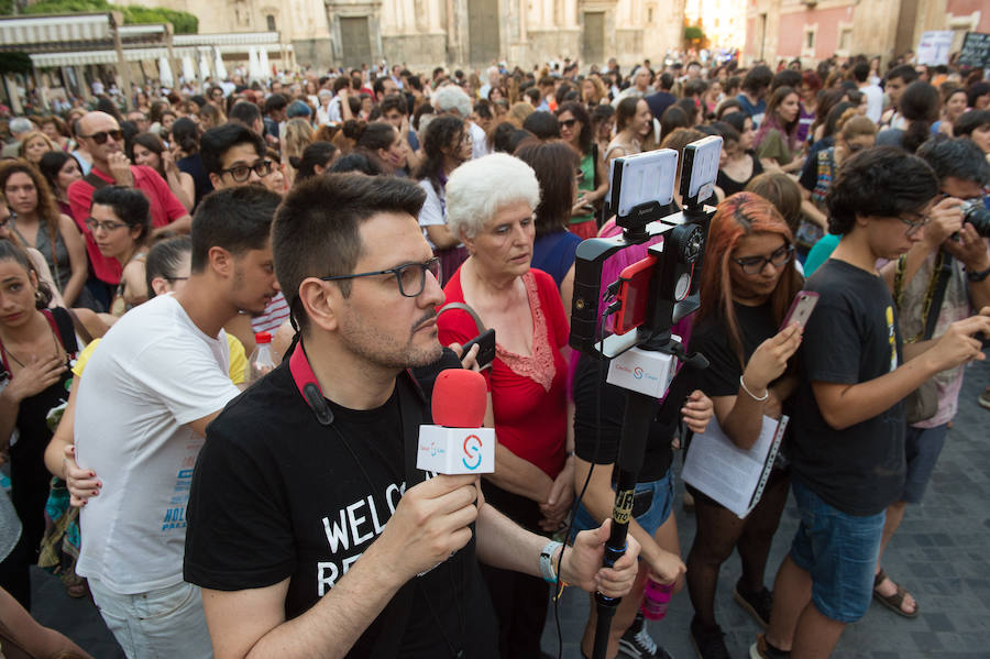 Concentración en la Plaza de Belluga de Murcia.