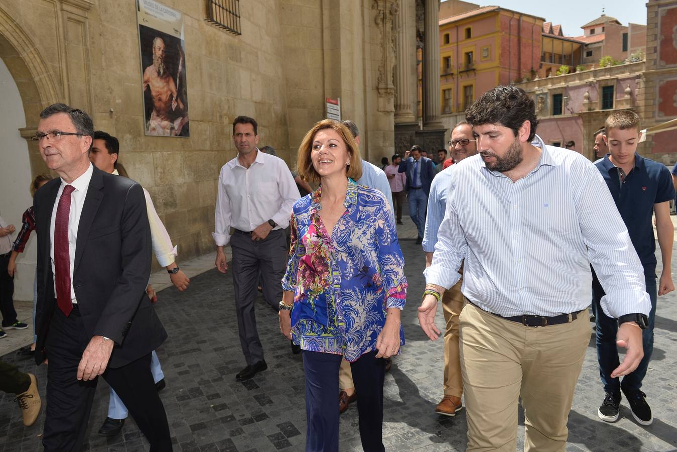 «Los mayores de 45 años también tenemos derecho a la vida», reivindica la exministra de Defensa en Murcia, al tiempo que proclama que su partido no quiere «gobernar a costa de lo que sea, eso se lo dejamos a Pedro Sánchez»