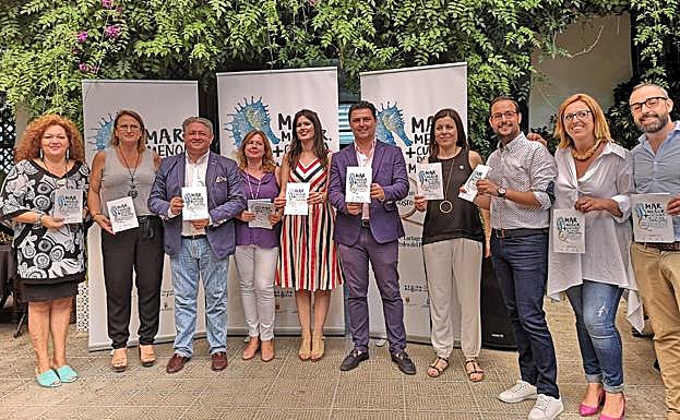 La consejera de Turismo y Cultura, Miriam Guardiola, durante la presentación de 'Mar Menor, + cultura de lo que te imaginas', acompañada por los alcaldes de los municipios marmeronenses.