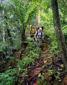 Imagen secundaria 2 - Imágenes de los primeros días de la expedición en la isla de Santo Tomé y Príncipe.