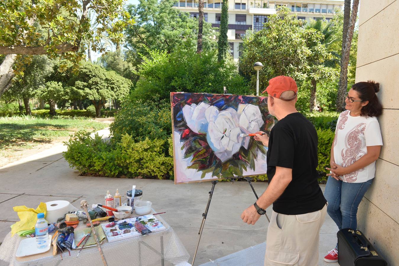 18 artistas plasman su visión del huerto López-Ferrer, considerado el último jardín hispanomusulmán de la ciudad y cuyo origen se remonta al siglo XV, durante una actividad cultural incluida en la programación del XI Festival Internacional de Folclore en el Mediterráneo.