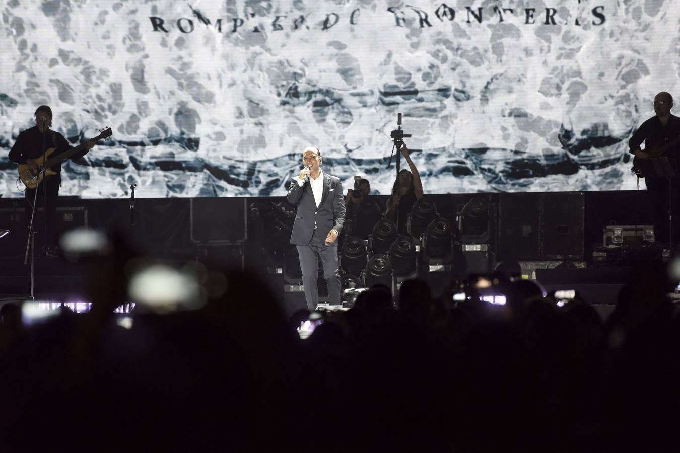 Alejandro Fernández inundó la Plaza de Toros de Murcia con la balada y la esencia de México.
