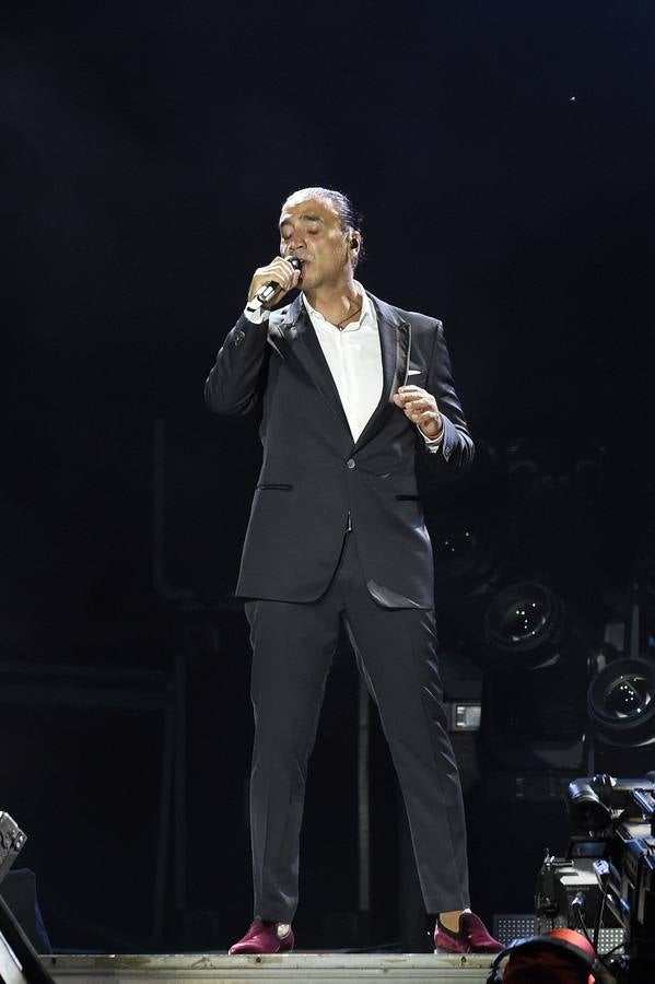 Alejandro Fernández inundó la Plaza de Toros de Murcia con la balada y la esencia de México.