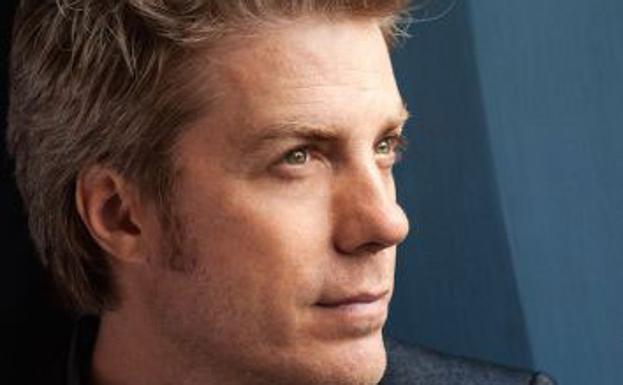El contrabajista Kyle Eastwood