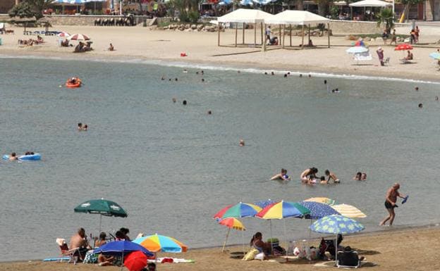 Imagen de la playa de Levante de Águilas, donde tuvieron lugar los hechos.