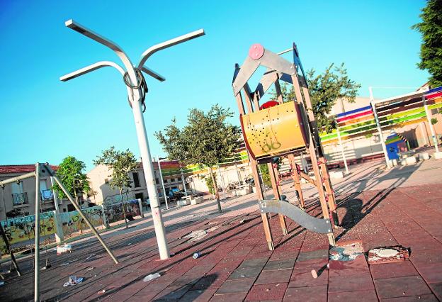 Así se encuentra la plaza de la Constitución del Espíritu Santo, núcleo central del barrio. 