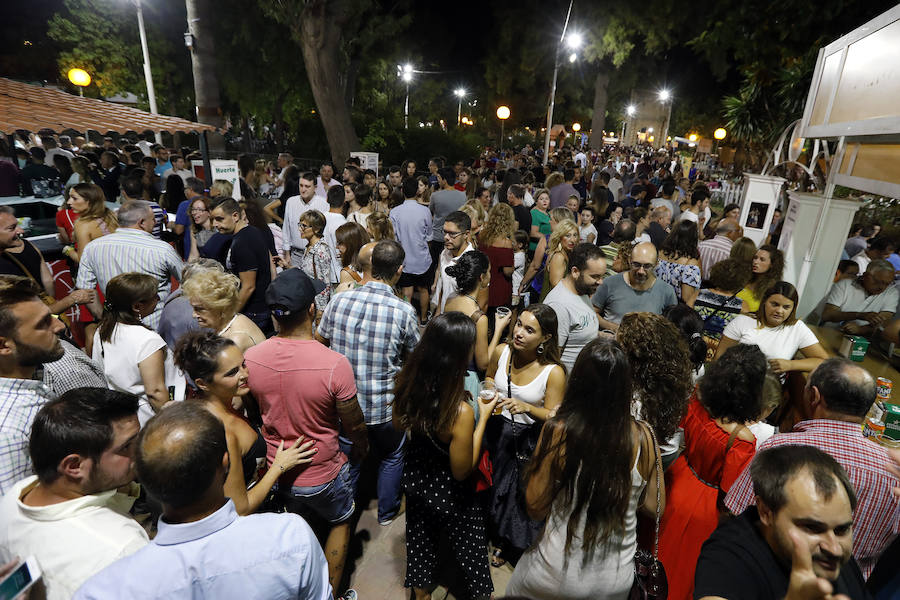 El arranque de la Feria a finales de agosto, la proliferación de chiringuitos y la convocatoria de actos en otros lugares resta público en la primera semana