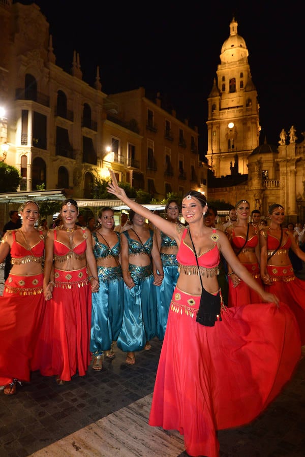 Moros y Cristianos convocan con un pasacalles a la ciudad para celebrar esta tarde el 35º aniversario de su fundación