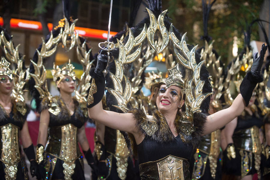 Este año, como novedad, el bando moro, encabezado por el rey Aben Hud, abre el desfile