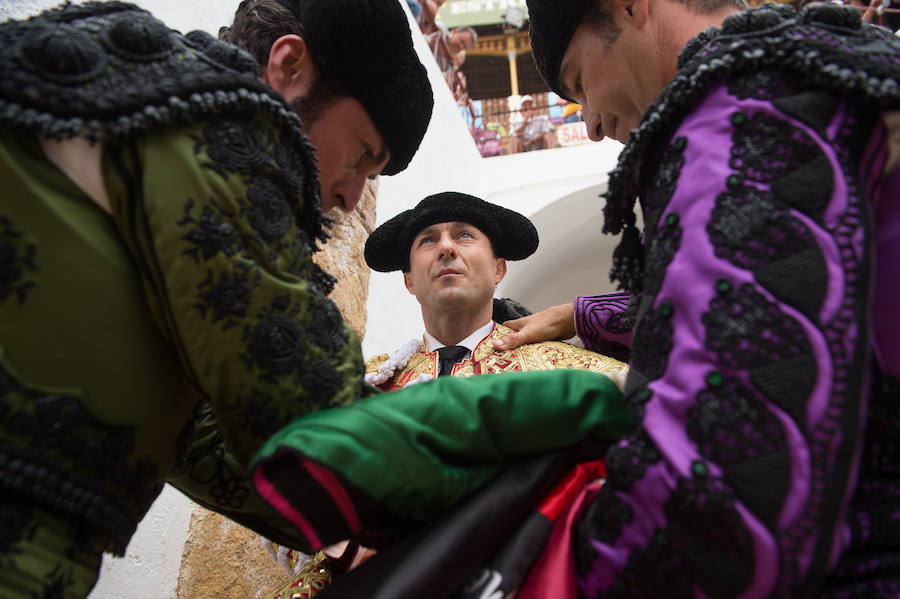 El torero murciano y el diestro francés cortan dos orejas cada uno y salen a hombros de La Condomina tras lidiar una buena corrida de Parladé