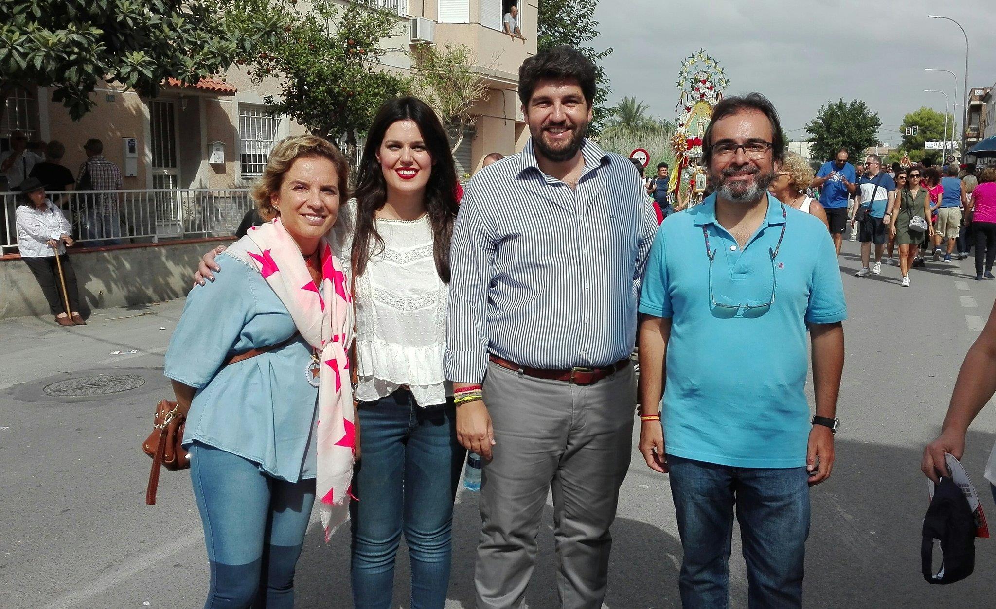 Una multitud de murcianos han acompañado a su Patrona en su tradicional romería por la ciudad