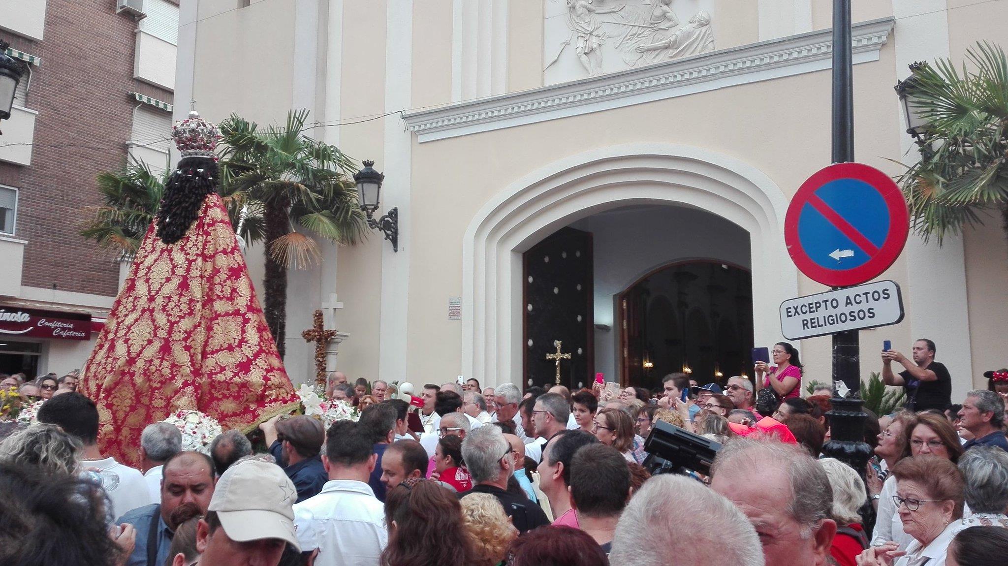 Una multitud de murcianos han acompañado a su Patrona en su tradicional romería por la ciudad