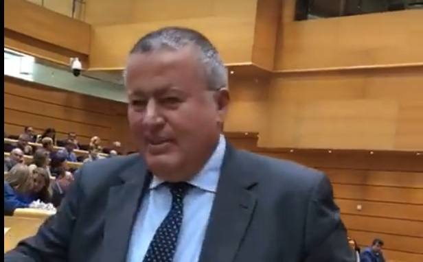 Bernabé tras tomar posesión de su escaño como senador, este martes. 