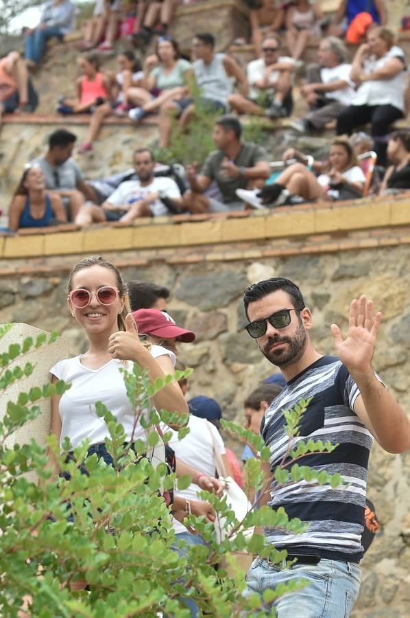 Cientos de miles de fieles desafiaron al mal tiempo para acompañar a la Patrona a su santuario de la Fuensanta.